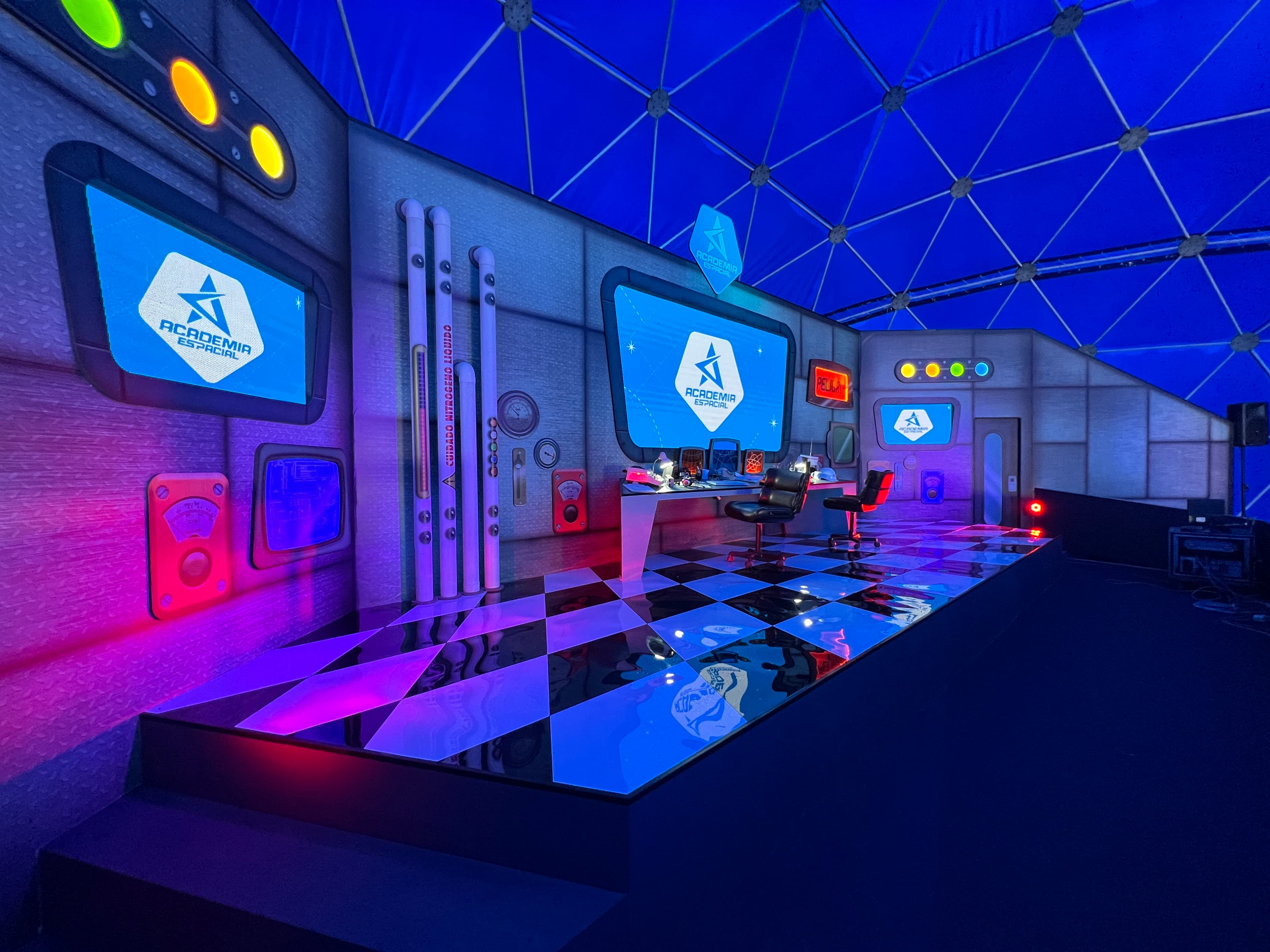 Academia Espacial  case study header image